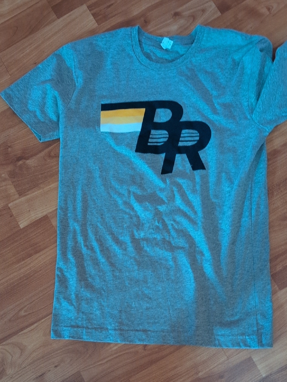 Gray Graphic 'BR' Logo Tee with Yellow Stripe